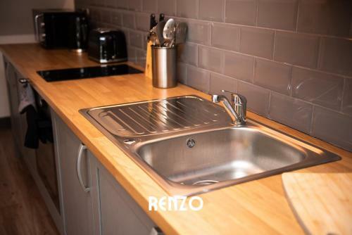 Cosy & Stylish Studio Apartment With Free Wifi