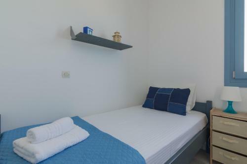 Apartment Overlooking The Sea In Paros