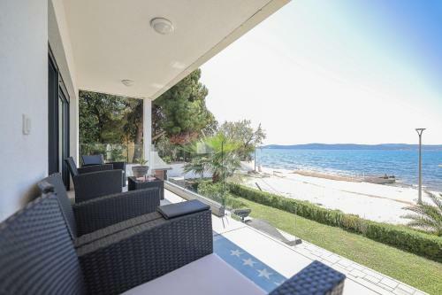 Paradise On The Beach Apartments