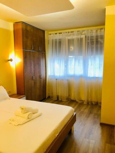 Ultra-central Apart -3 Rooms- Cathedral View Vic3