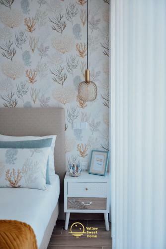 Yellow Sweet Home - Beatriz