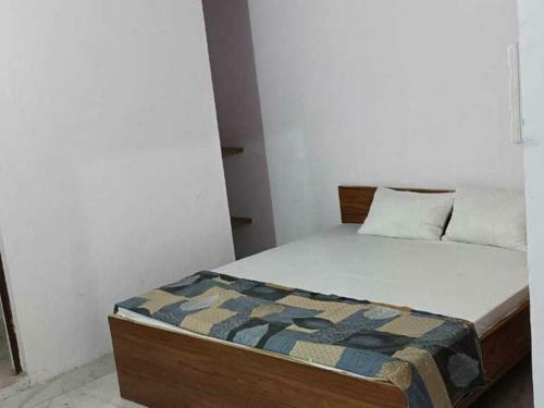 Hotel Pop 91492 Jsb Royal Inn