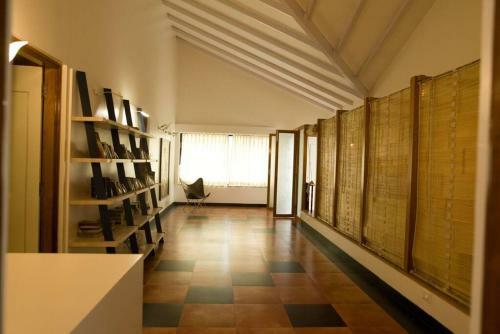 Large 4 Bed Villa-airy, Green And Quiet Vistas