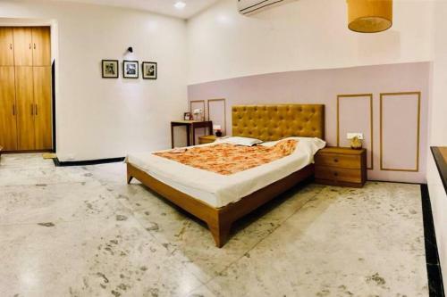 Large 4 Bed Villa-airy, Green And Quiet Vistas