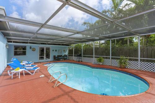 Gorgeous 3 Bdr, Amazing Bbq Area, Pool And More