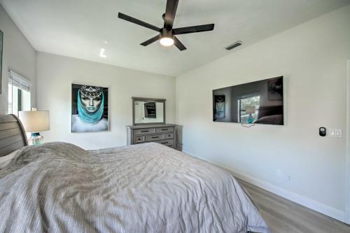 Modern Cape Coral Home Private Lanai And Pool!
