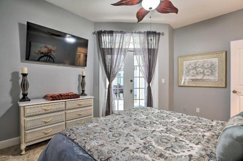 Cape Coral Retreat Pool, Grill And Golf Course