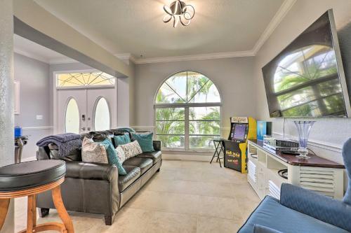 Cape Coral Retreat Pool, Grill And Golf Course