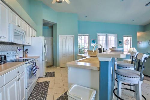 Quaint Cape Coral Home With Pool And Canal Access