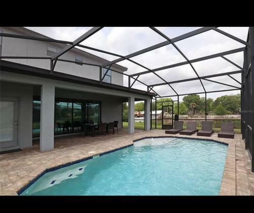 Spacious 6bdrm Villa Near All The Attractions!!