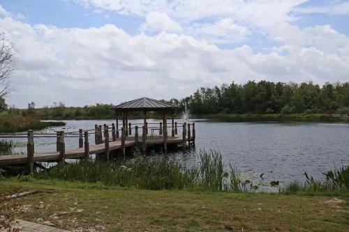Spacious 6bdrm Villa Near All The Attractions!!