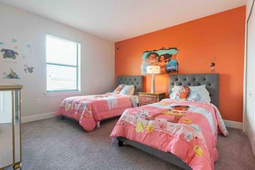 Spacious 6bdrm Villa Near All The Attractions!!