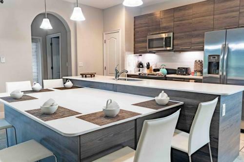 Spacious 6bdrm Villa Near All The Attractions!!