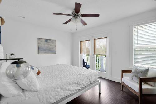 Stunning Coastal Retreat - A Few Short Blocks From The Ocean