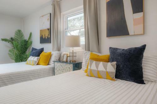 A Dream Vacation Home Only 5 Mins To Beaches And With Pool