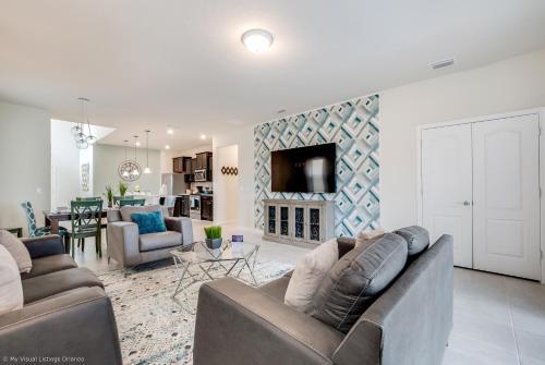 Private Pool Home W Spa, Game Room, Bbq & More