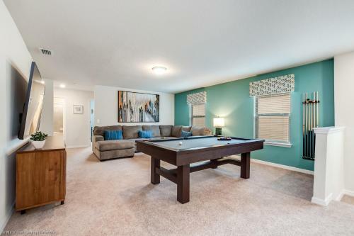 Private Pool Home W Spa, Game Room, Bbq & More