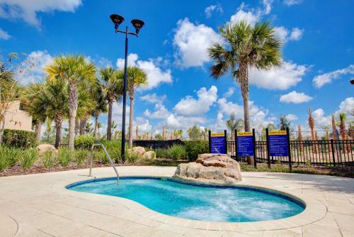 Private Pool Home W Spa, Game Room, Bbq & More