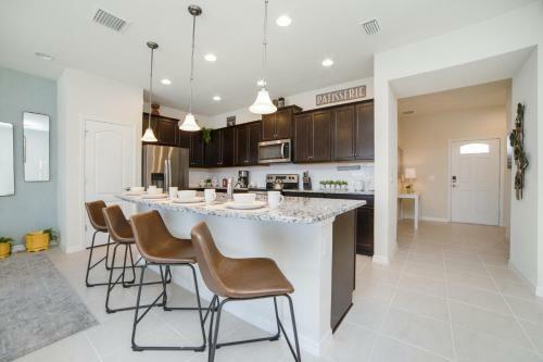 Townhome Splash Pool Bbq Free Water Park