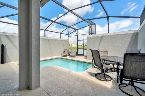 Stunning Lakeview Townhome W Private Pool