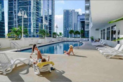 Apartamento **iconic 2br Condo Brickell-free Parking**