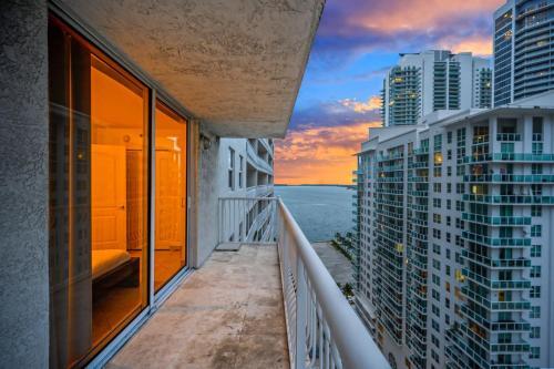 Apartamento **iconic 2br Condo Brickell-free Parking**