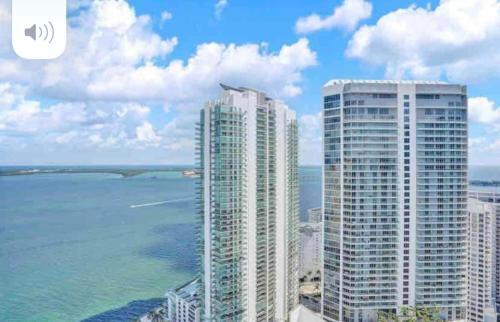 Apartamento **iconic 2br Condo Brickell-free Parking**