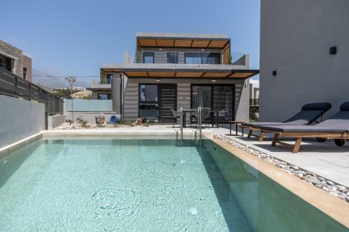 Villa Paligremnos Residences, A Beachside Retreat!