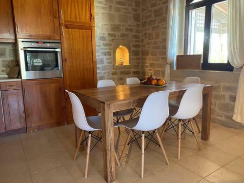 Villa Lia-clara, Villa Mit Privatem Pool