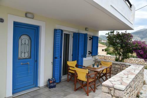 Lovely 1-bedroom Apartment In Front Of Sandy Beach