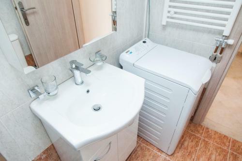 Great Apartment In Piraeus
