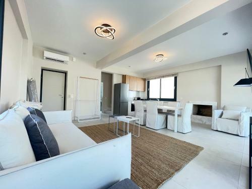 Villa Dahlia By The Sea