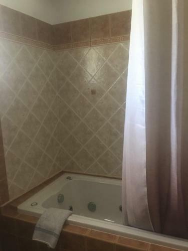 Alekos Rooms And Apartments