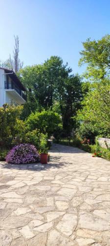 Alekos Rooms And Apartments