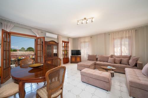 Hotel Mary's Studios & Apartment