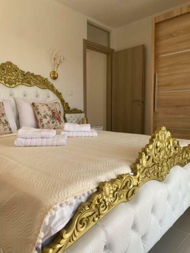 Sea View Boutique Suites