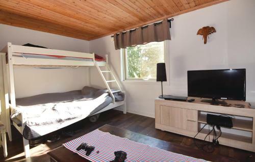 Nice Home In Uddevalla With Wifi And 2 Bedrooms