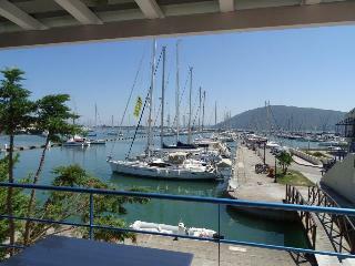Ianos Hotel