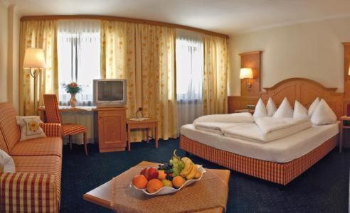 Hostal Pension M�hlbacher