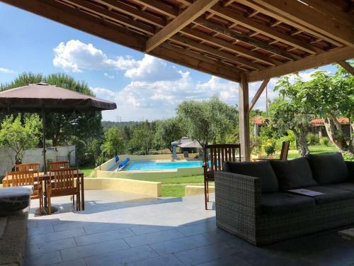 Accommodation With Bar And Swimming Pool (max.16p)