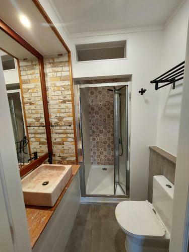 Hostal Wolley - Peniche Guesthouse