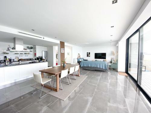 Villa Uprising House With Private Pool & Ocean View