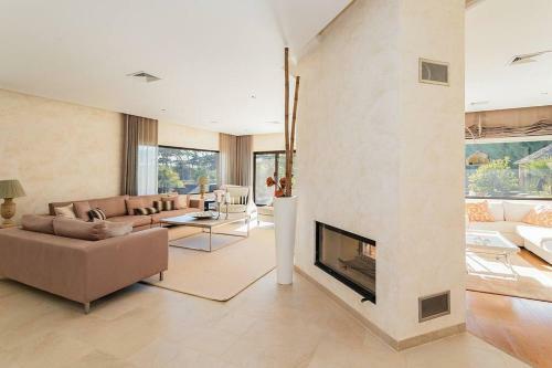 [luxury Villa] Cinema, Sauna, Pool And Billiards