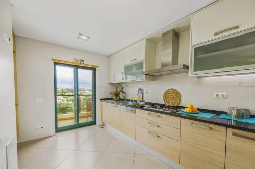 Exquisite Penthouse Apartment W Large Terrace Pool & Parking