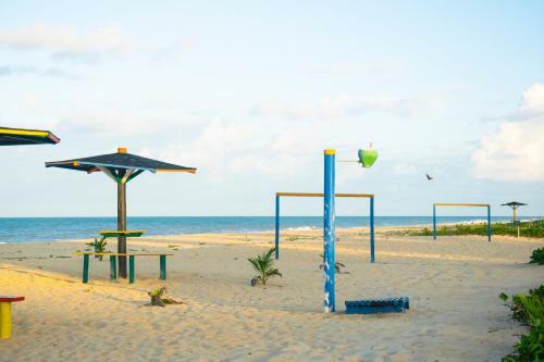 Casa Azul Na Praia De Guaratiba - Ba