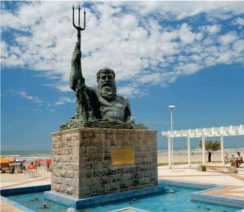 Apartamento Requinte E Conforto Com M�veis Novos E Vista Mar