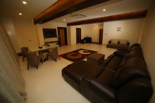 Posada Vavas Inn & Suites