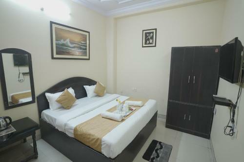 Hotel New Uk Palace By Wb Inn
