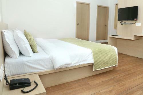 Hotel Tulsi Rooms N Banquite