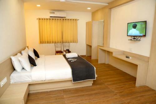 Hotel Tulsi Rooms N Banquite